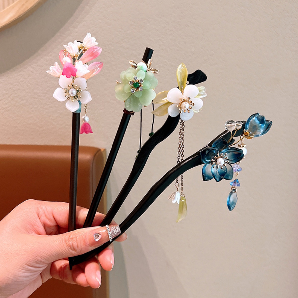 Prachtige bloem kwastje houten - Women Accessories For Hand recensie en prijs